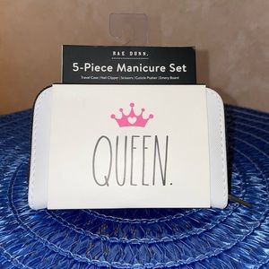 Rae Dunn QUEEN with Crown Design 5 Piece Manicure Set BRAND NEW!!